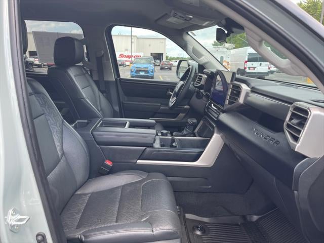 2024 Toyota TUNDRA 4X4 SR5