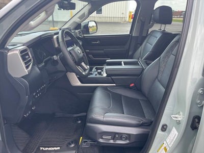 2024 Toyota TUNDRA 4X4 SR5