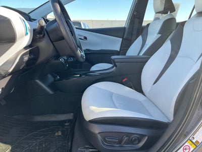 2020 Toyota PRIUS XLE