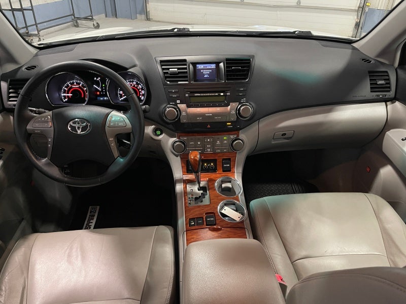 2010 Toyota HIGHLANDER LTD Limited