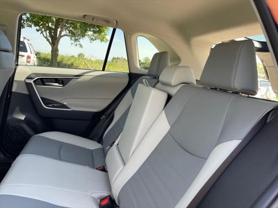 2021 Toyota RAV4 HYBRID Hybrid XLE Premium