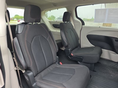 2017 Chrysler Pacifica Touring Plus