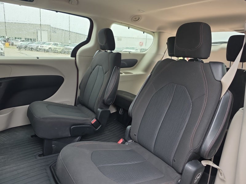 2017 Chrysler Pacifica Touring Plus