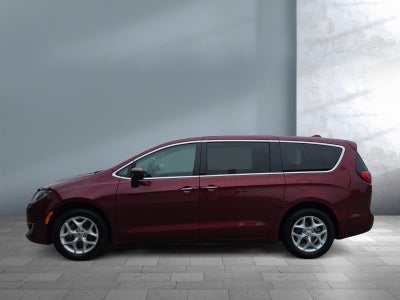 2017 Chrysler Pacifica Touring Plus