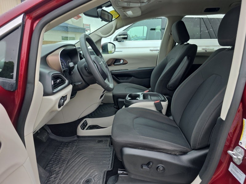 2017 Chrysler Pacifica Touring Plus