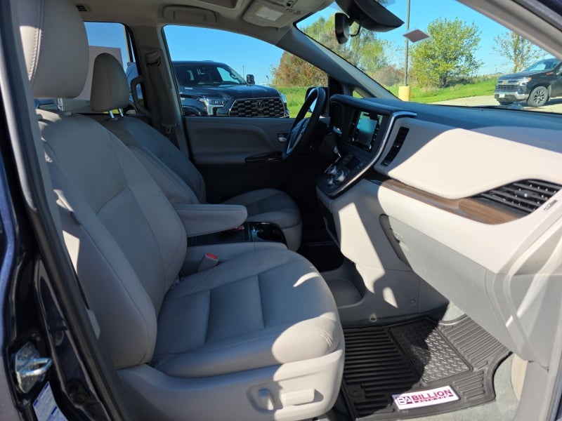 2018 Toyota Sienna XLE