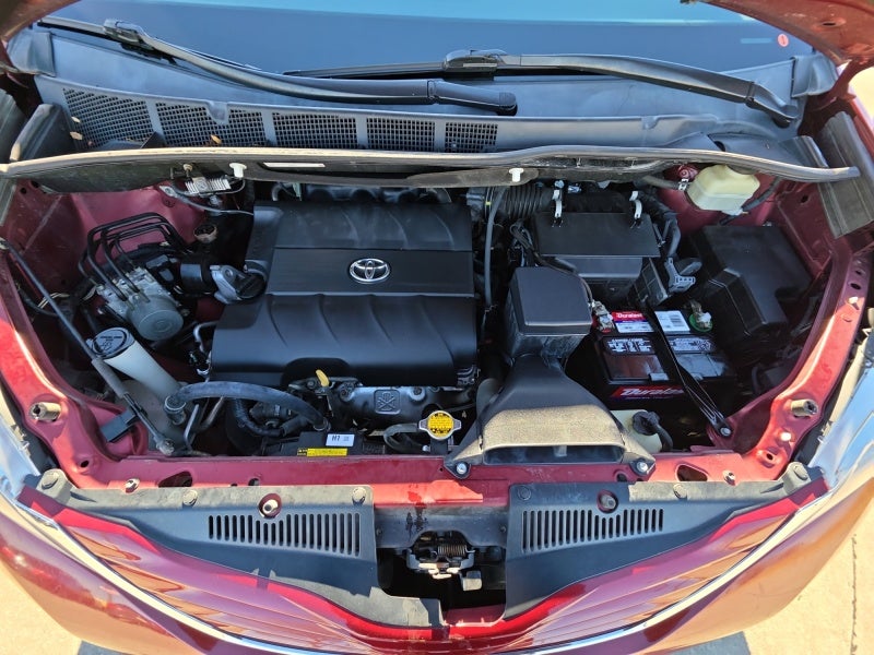 2016 Toyota Sienna LE