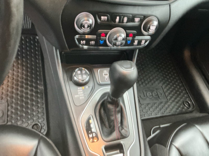 2020 Jeep Cherokee Trailhawk