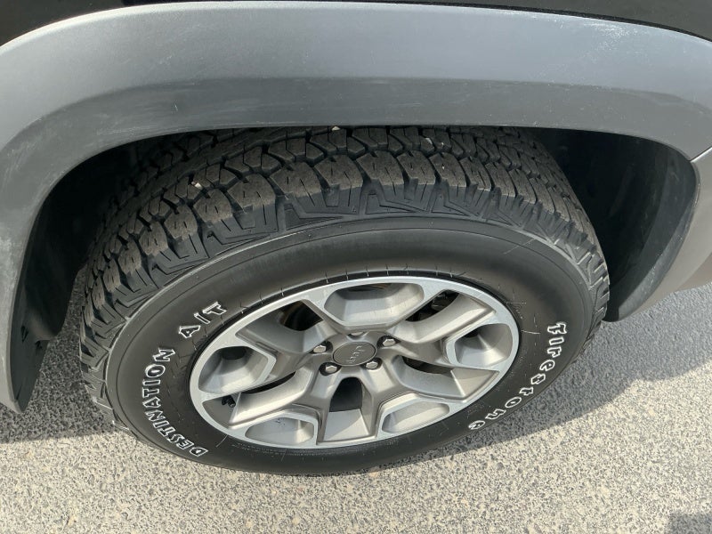 2022 Jeep Cherokee Trailhawk