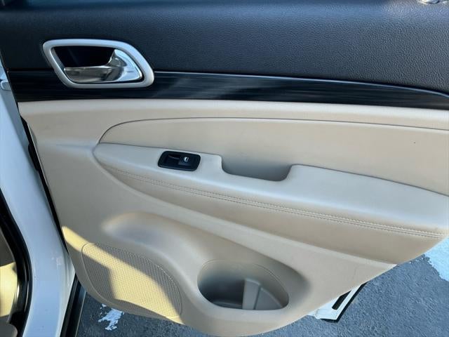 2020 Jeep Grand Cherokee Laredo E