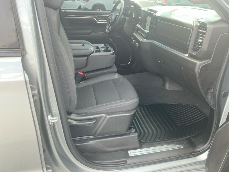 2025 Chevrolet Silverado RST