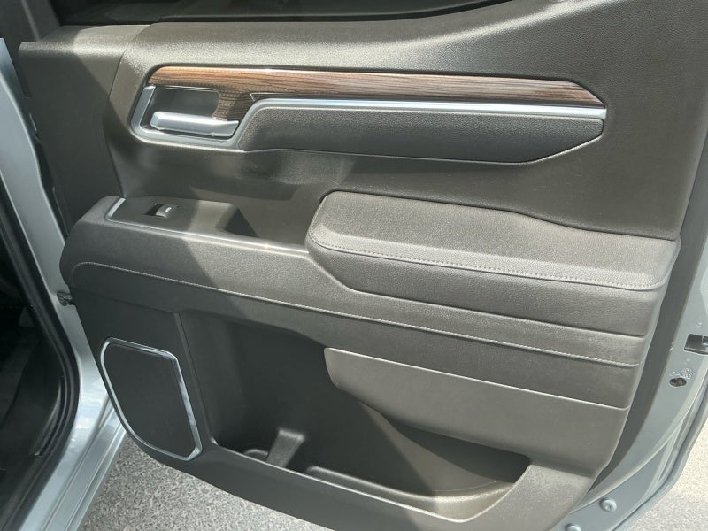2025 Chevrolet Silverado RST