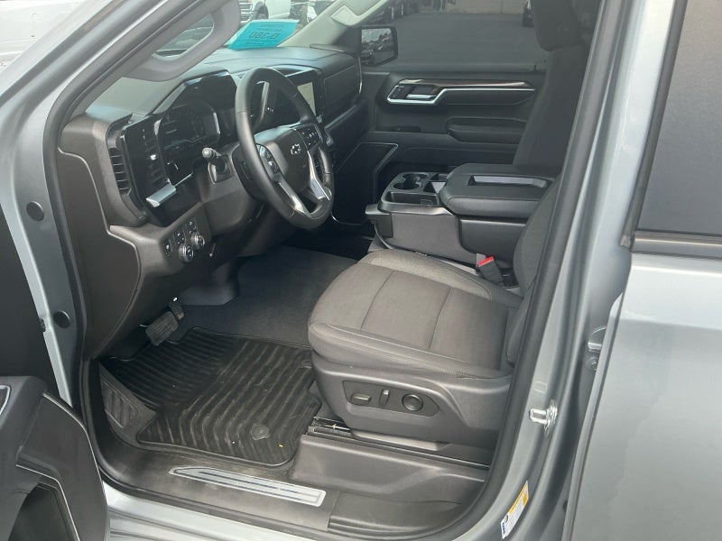2025 Chevrolet Silverado RST