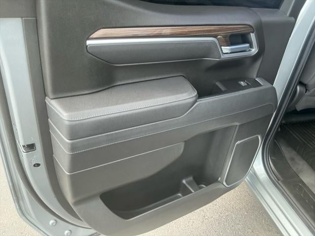 2025 Chevrolet Silverado RST