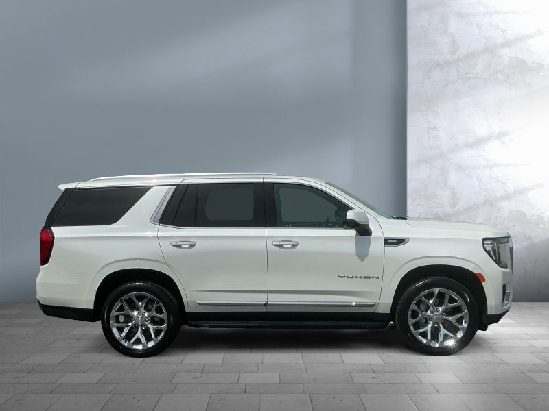 2022 GMC Yukon SLT