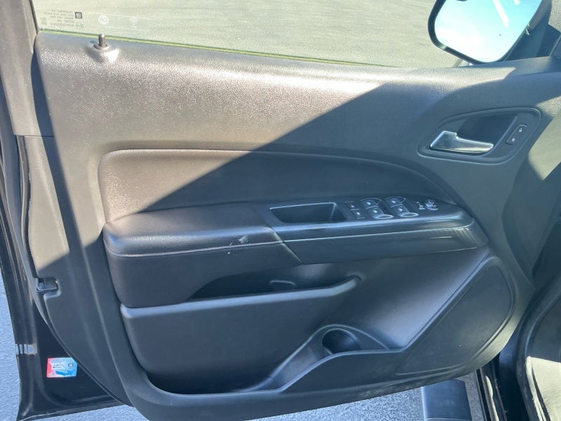 2022 GMC Canyon 4WD AT4 w/Leather