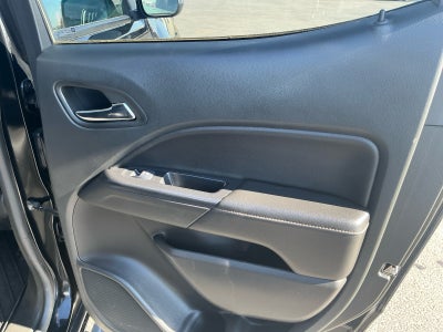 2022 GMC Canyon 4WD AT4 w/Leather