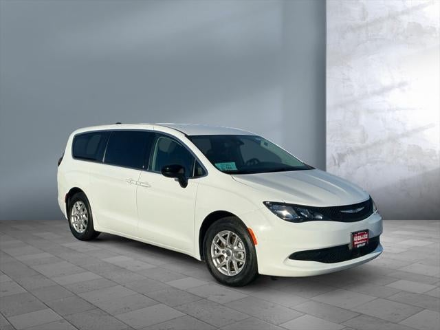 2024 Chrysler Voyager LX