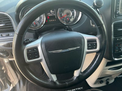 2016 Chrysler Town and Country Touring-L