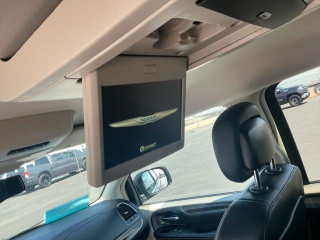 2016 Chrysler Town and Country Touring-L
