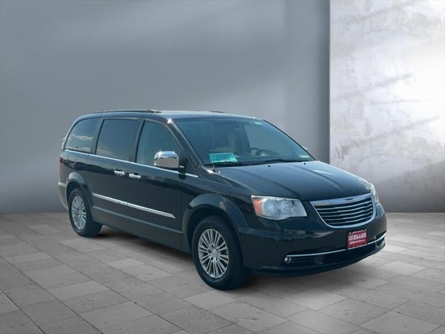 2016 Chrysler Town and Country Touring-L