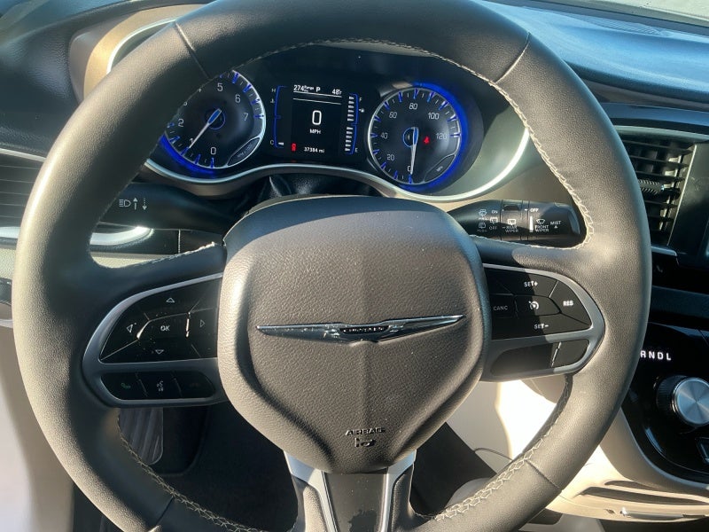 2024 Chrysler Voyager LX