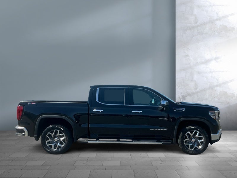 2025 GMC Sierra SLT