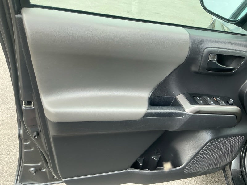 2023 Toyota TACOMA SR5 SR5