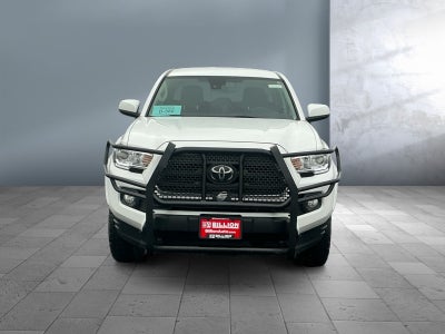 2020 Toyota TACOMA SR5 SR5