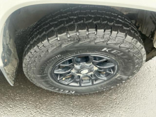 2020 Toyota TACOMA SR5 SR5