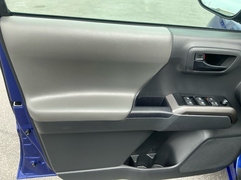 2023 Toyota TACOMA SR5 SR5
