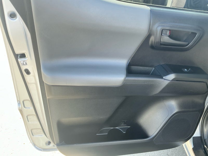 2020 Toyota TACOMA SR SR5