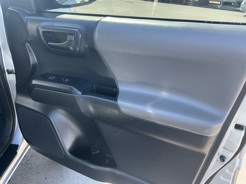 2020 Toyota TACOMA SR SR5