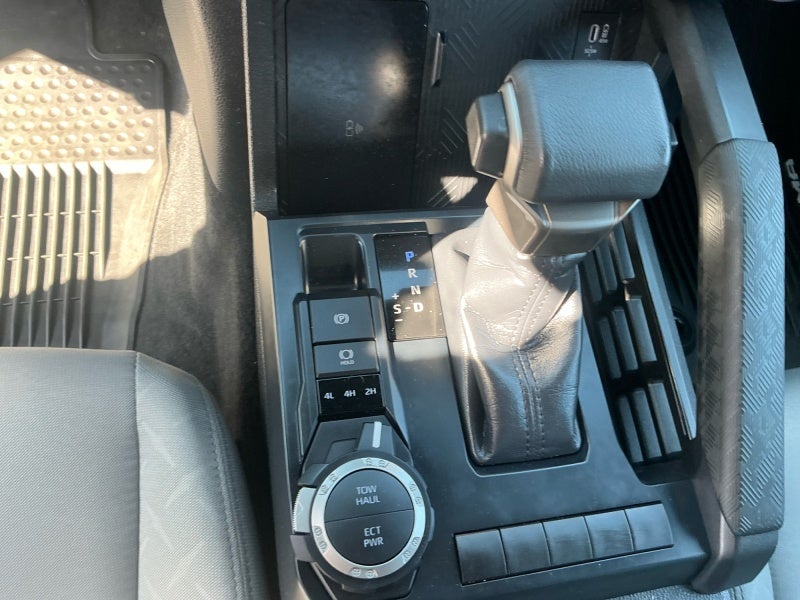 2025 Toyota Tacoma 4WD SR5