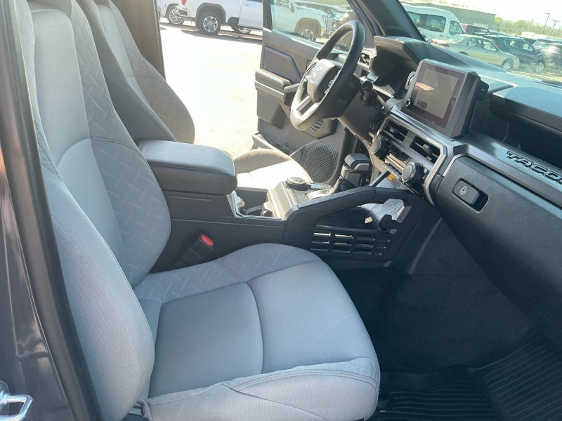 2025 Toyota Tacoma 4WD SR5