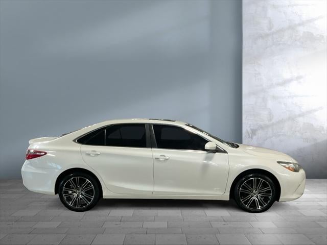 2016 Toyota Camry SE w/Special Edition Pkg