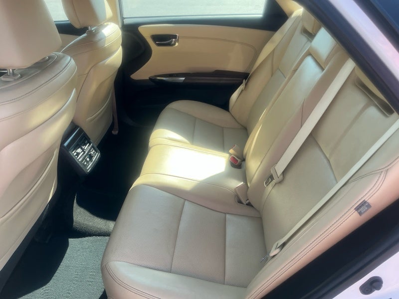 2016 Toyota AVALON Limited