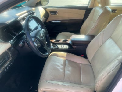 2016 Toyota AVALON Limited