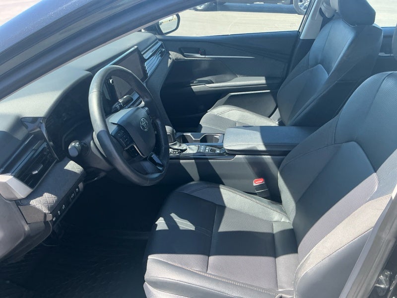 2025 Toyota CAMRY XLE
