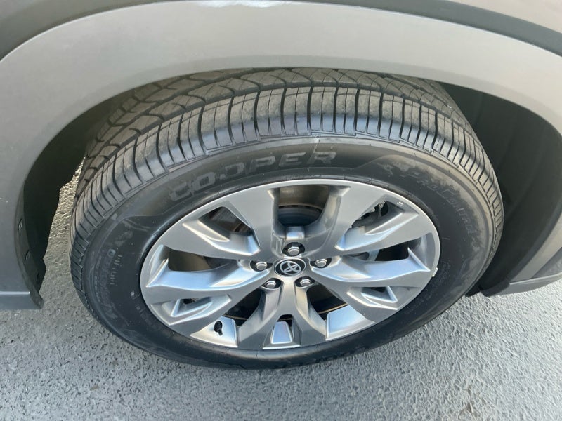 2024 Toyota GRAND HIGHLANDER Limited