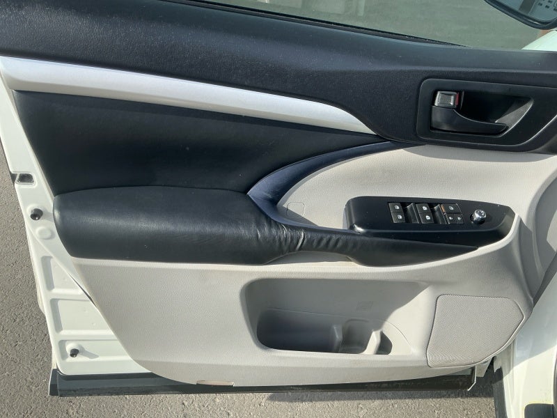 2015 Toyota HIGHLANDER LE Plus