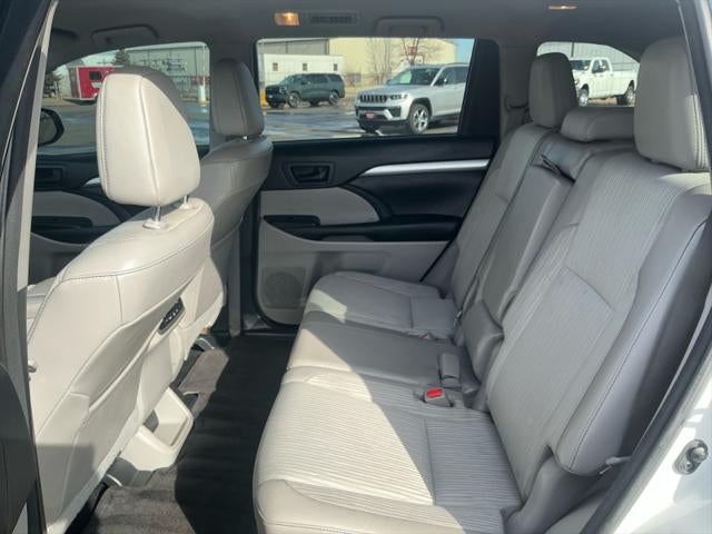 2015 Toyota HIGHLANDER LE Plus