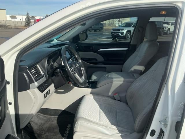 2015 Toyota HIGHLANDER LE Plus