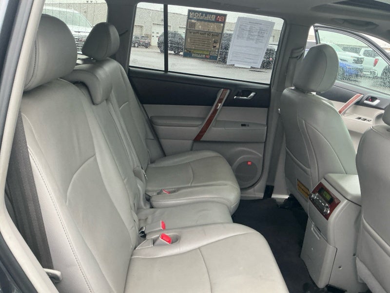 2013 Toyota HIGHLANDER Limited