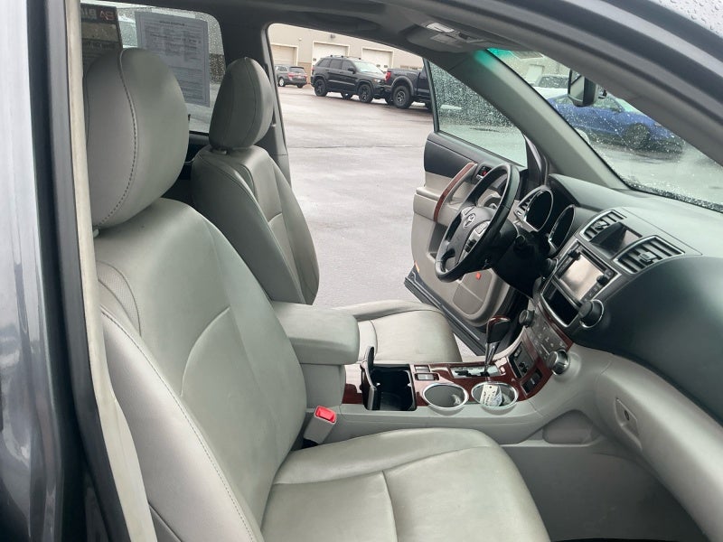 2013 Toyota HIGHLANDER Limited