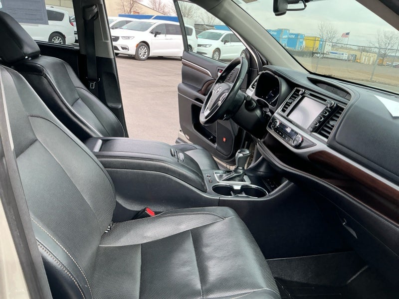 2015 Toyota HIGHLANDER Limited