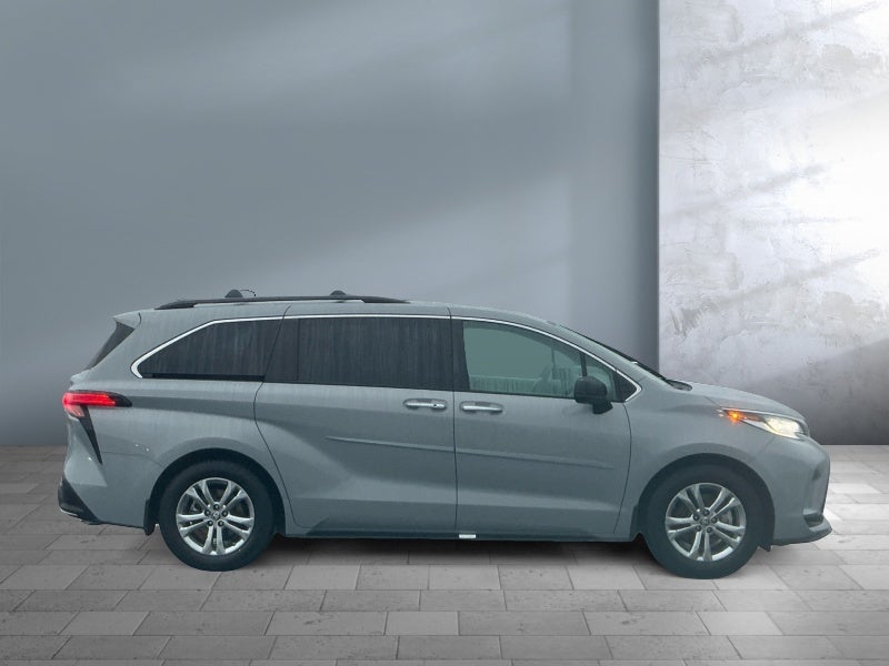 2023 Toyota Sienna XSE