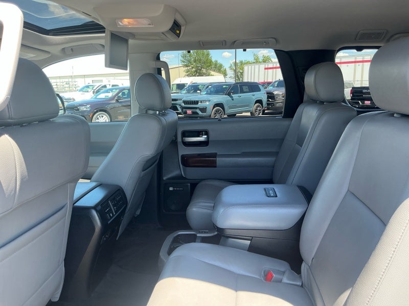 2013 Toyota SEQUOIA Platinum