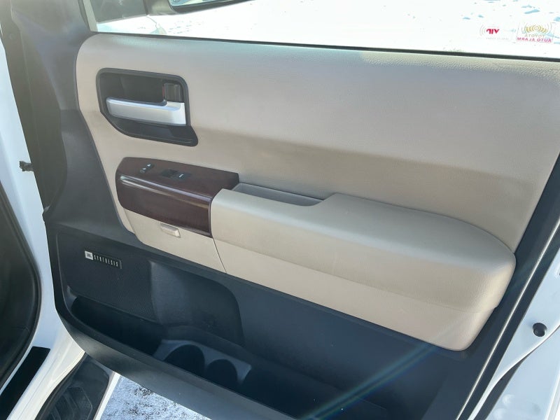 2017 Toyota SEQUOIA 4X4 Platinum