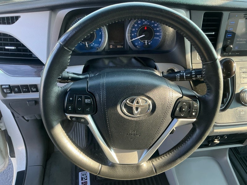 2017 Toyota Sienna XLE Premium